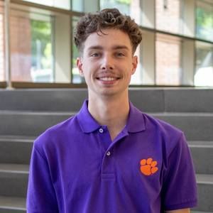 Meet your Posher, Avery